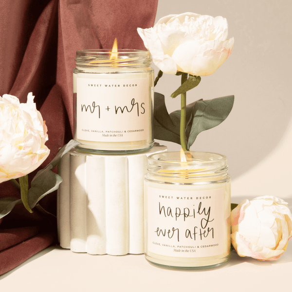 HAPPILY EVER AFTER SOY CANDLE - CLEAR JAR - 9 OZ (PALO SANTO PATCHOULI)