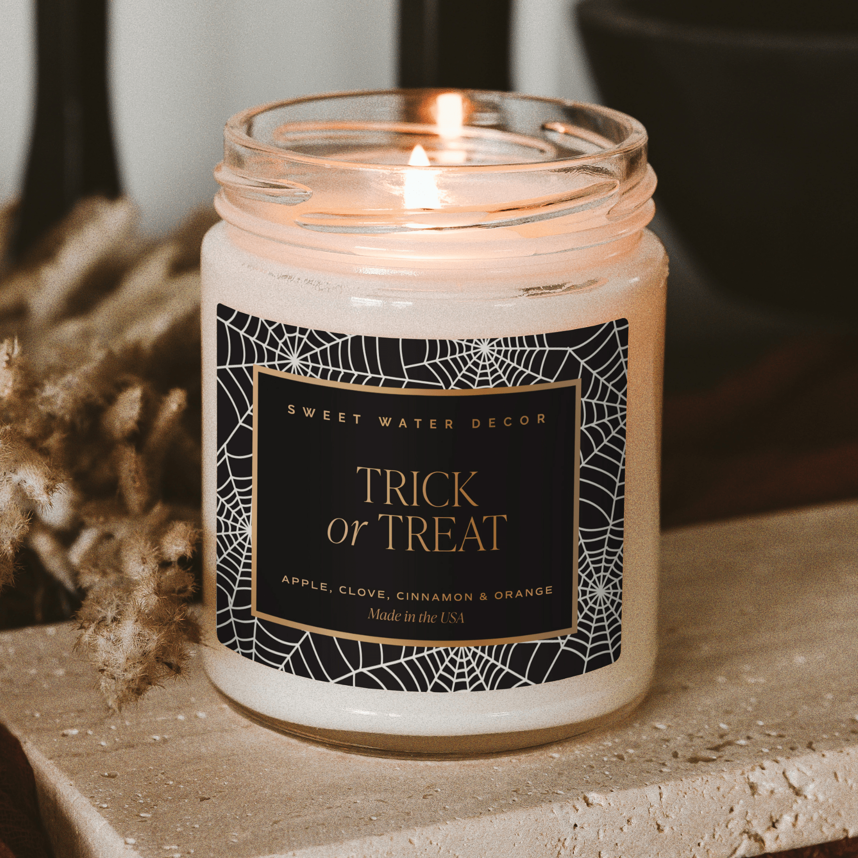 TRICK OR TREAT SOY CANDLE - PATTERNED 9 OZ - CLEAR JAR (FARMHOUSE)
