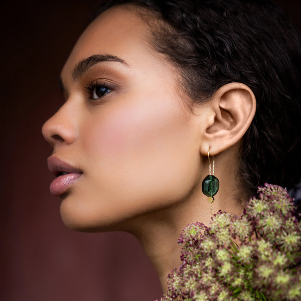 REFINED GLASS EARRINGS