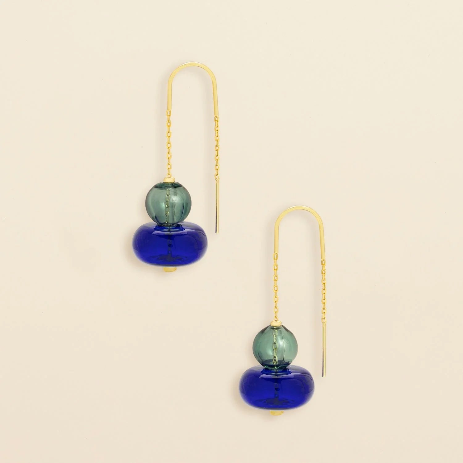 REFINED GLASS EARRINGS