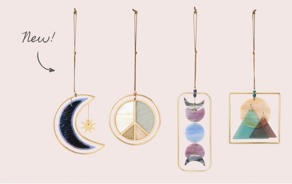 STAINED GLASS LIGHT CATCHER