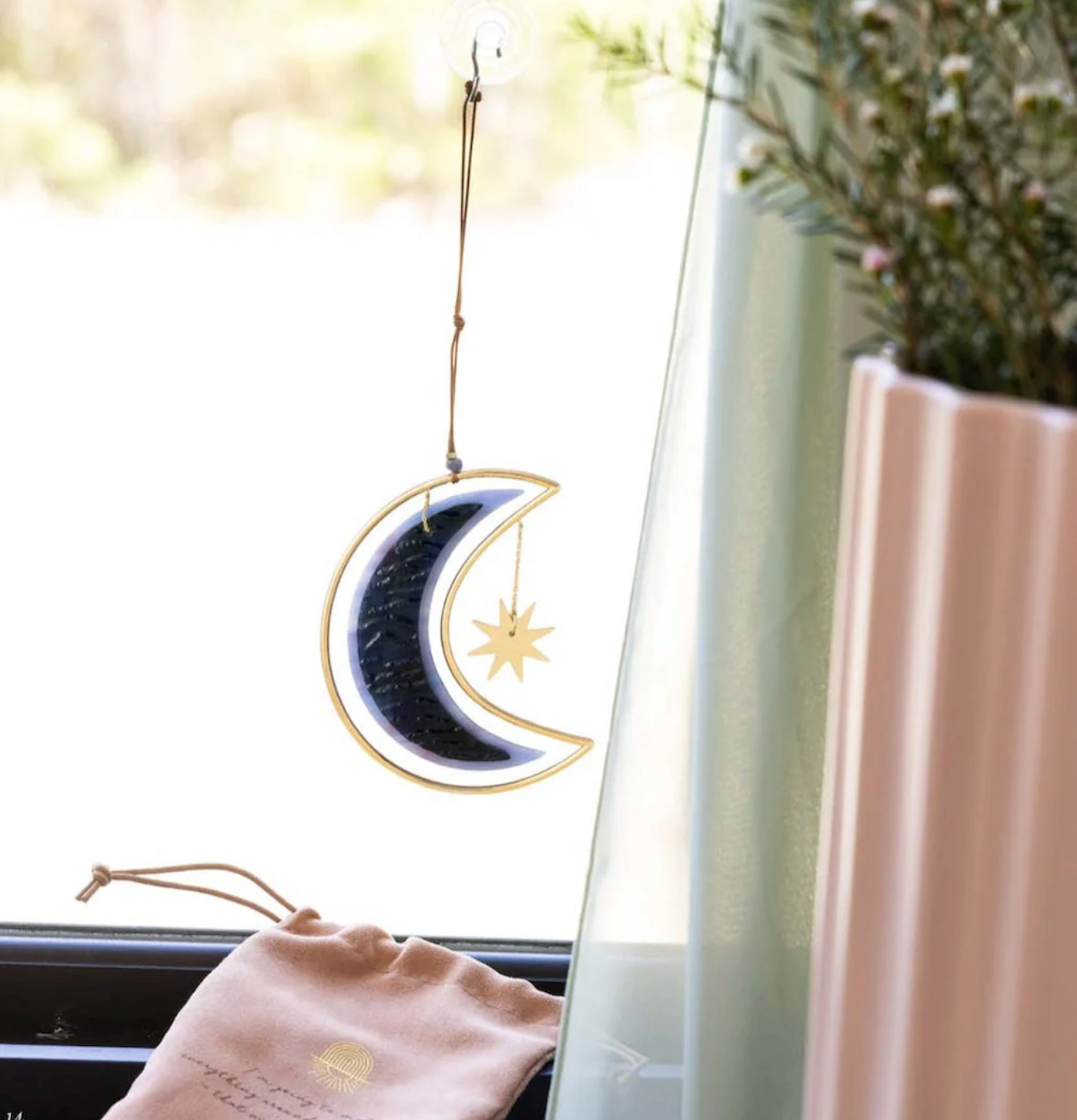 STAINED GLASS LIGHT CATCHER