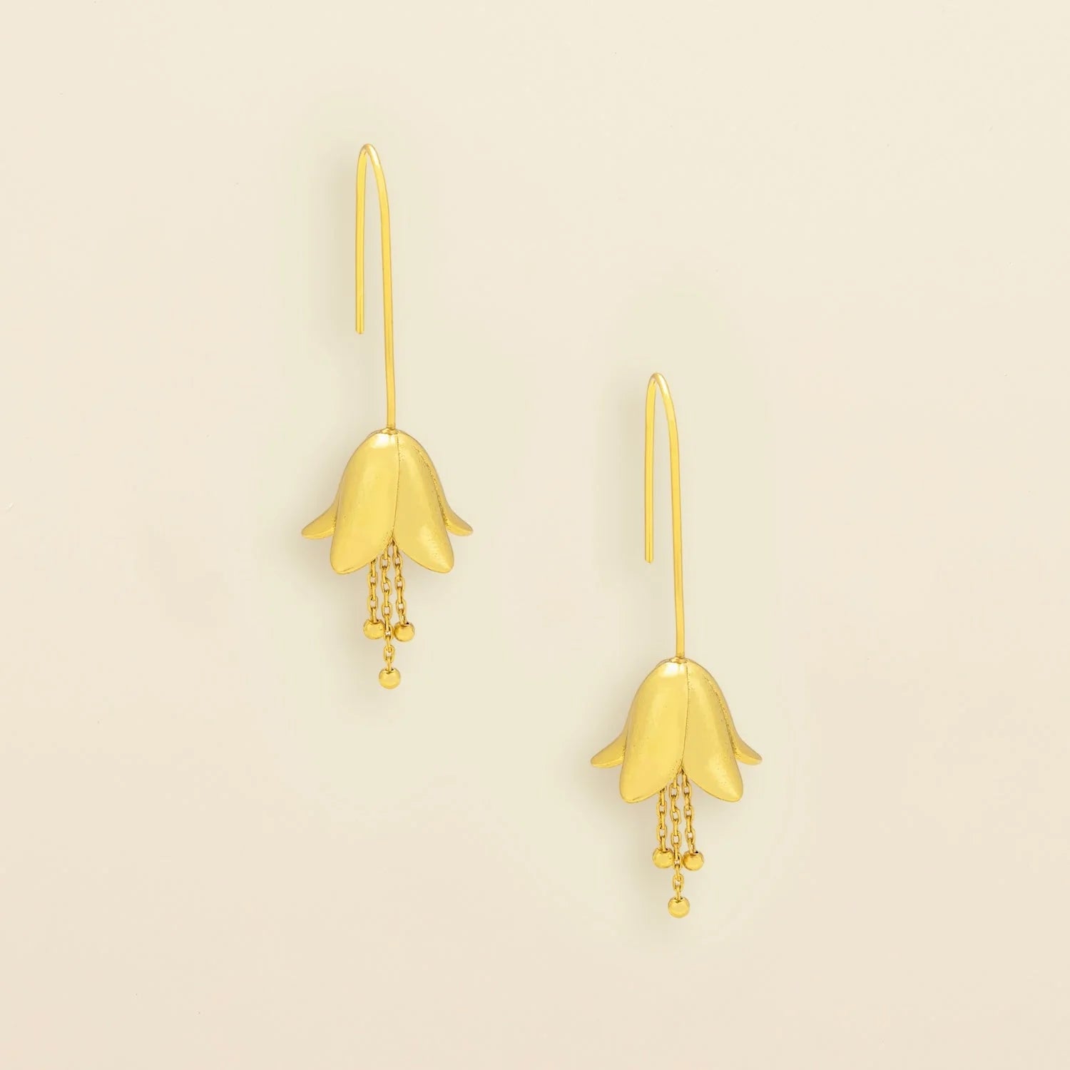 REFINED ICON EARRINGS