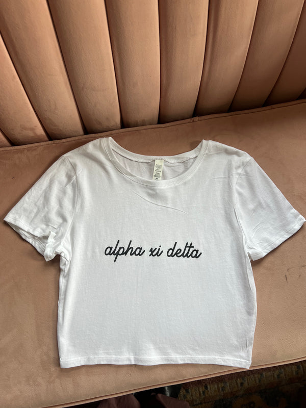 ALPHA XI DELTA SCRIPT CROP TEE