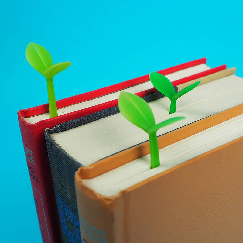 SPROUT - LITTLE GREEN BOOKMARKS