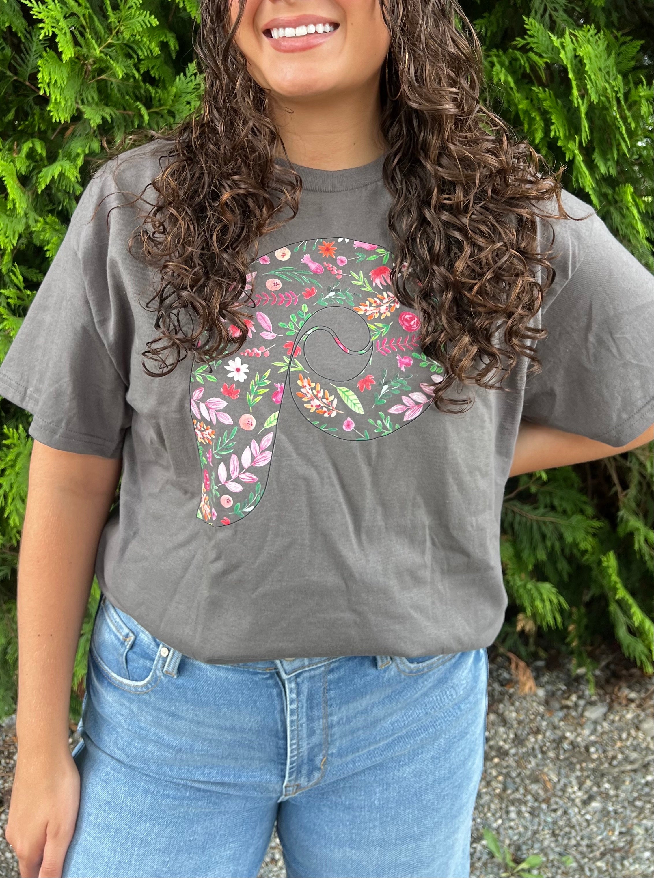 WOMEN'S FIT FLORAL P TEE, CHARCOAL