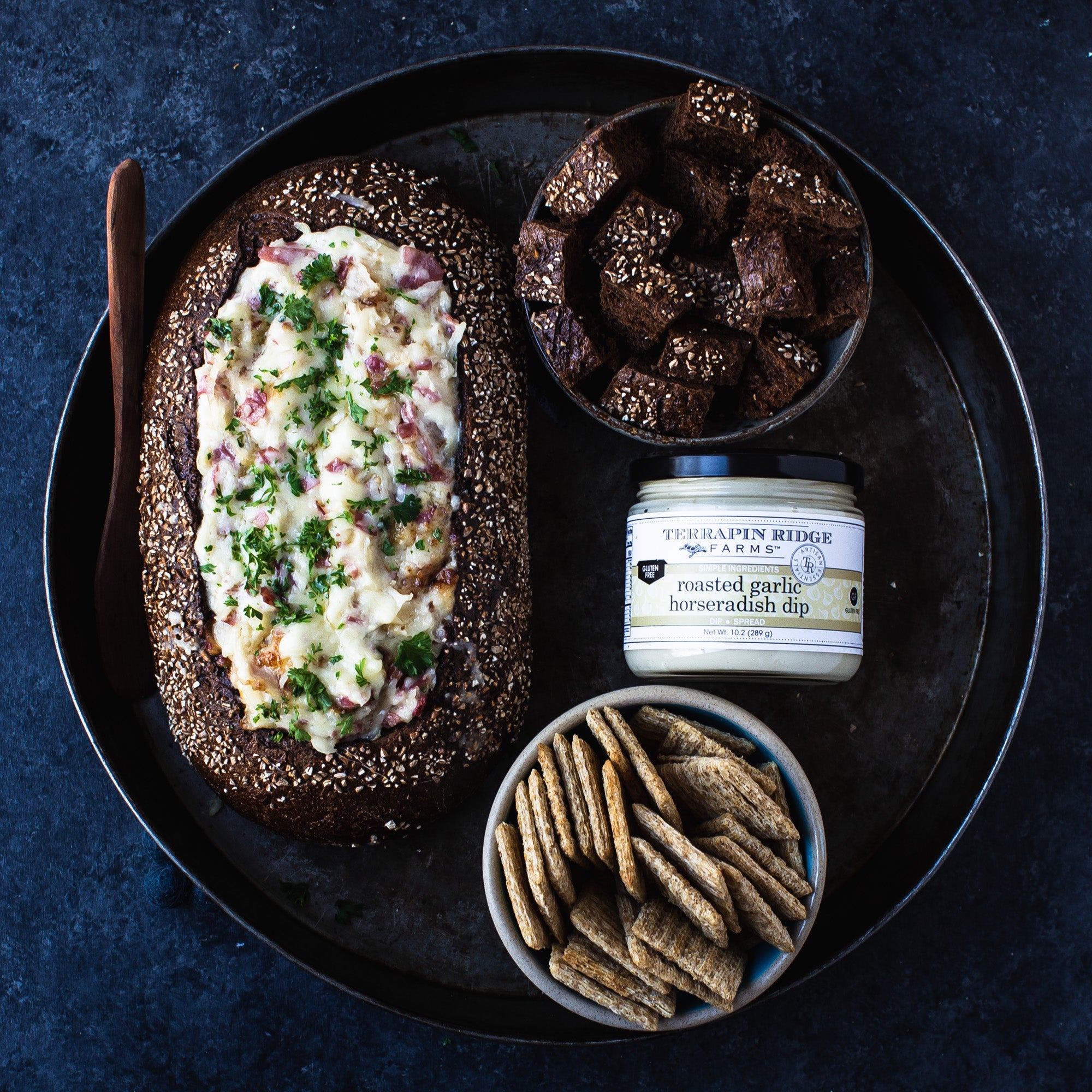 ROASTED GARLIC HORSERADISH DIP