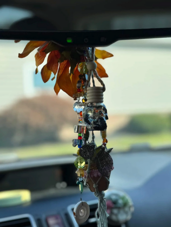 ESSENTIAL OIL CAR DIFFUSER