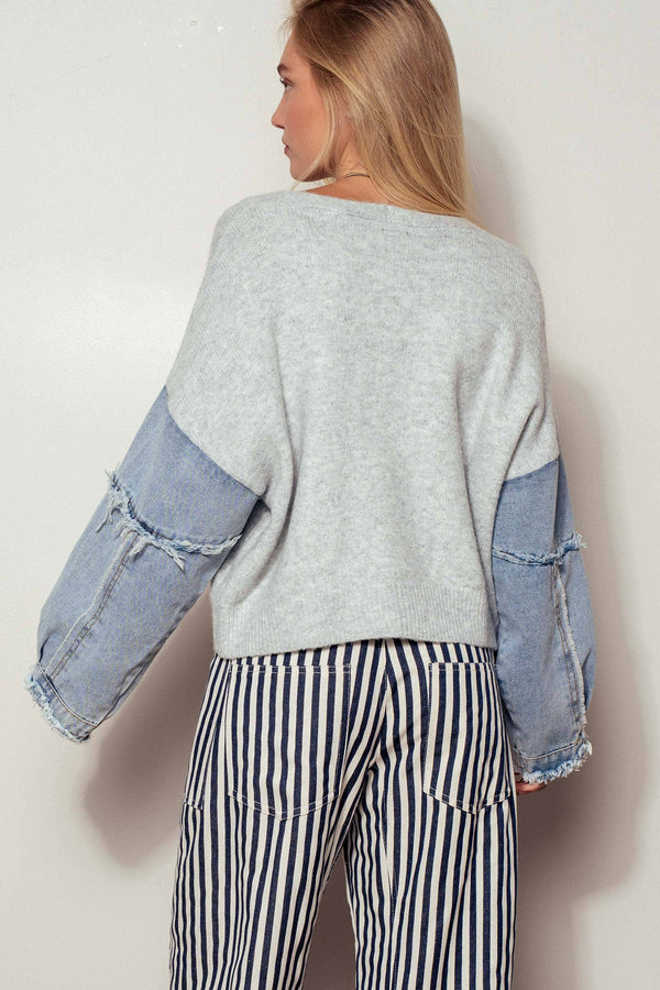 GRAY DENIM SLEEVE KNIT CARDIGAN
