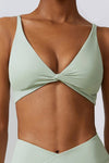 DRIFTWAY TWIST-FRONT SPORTS BRA
