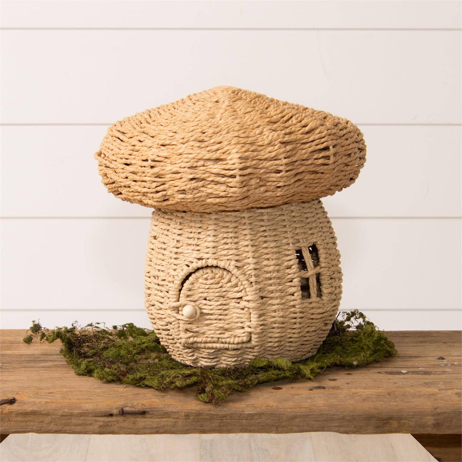 WOVEN MUSHROOM HOUSE BASKET