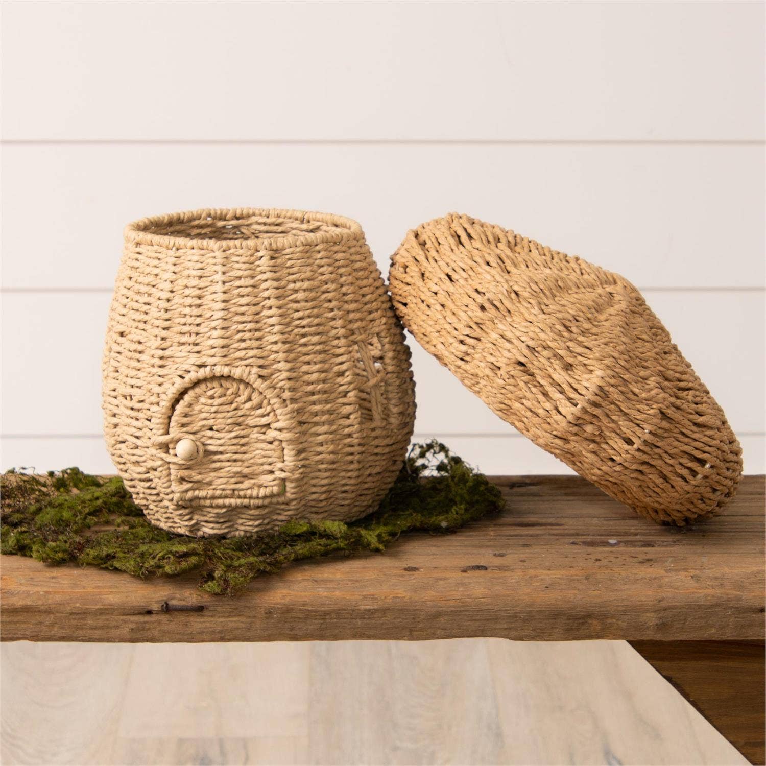 WOVEN MUSHROOM HOUSE BASKET