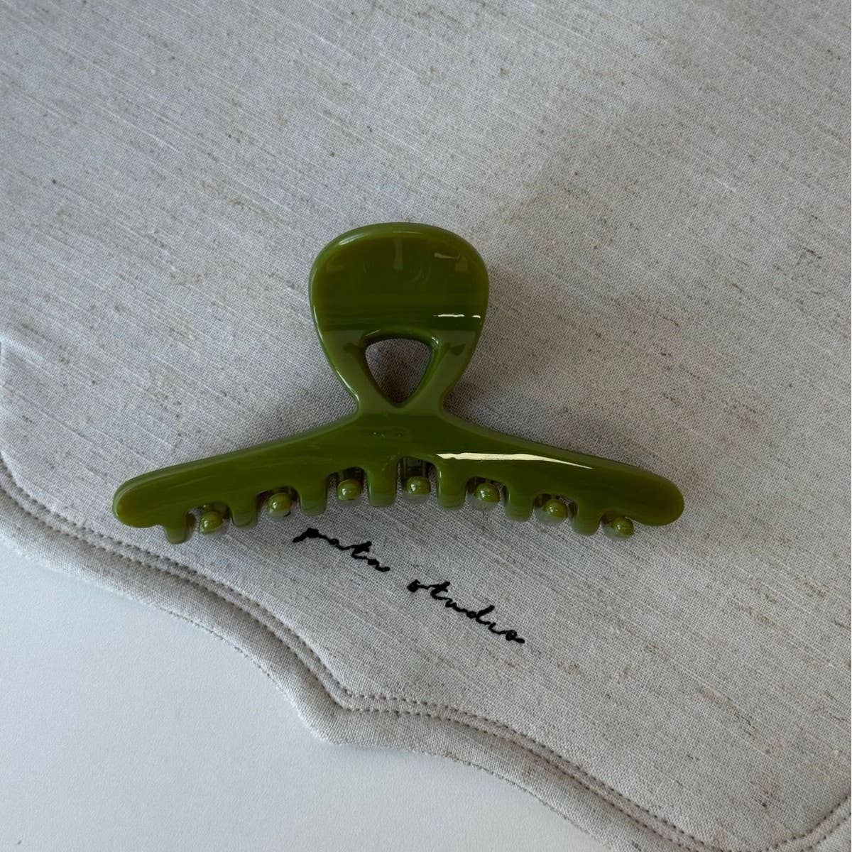 GLOSSY CROSS CLAW CLIP SIMPLE RETRO HAIR GRIP