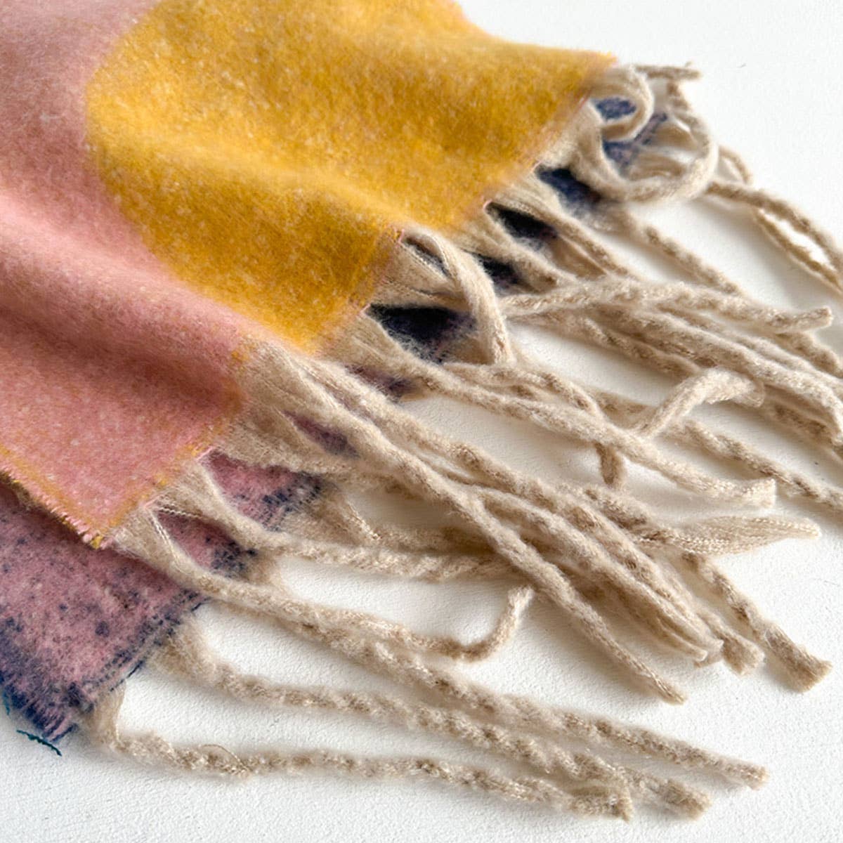 GEOMETRIC FRINGE THICK COLORBLOCK SHAWL SCARF