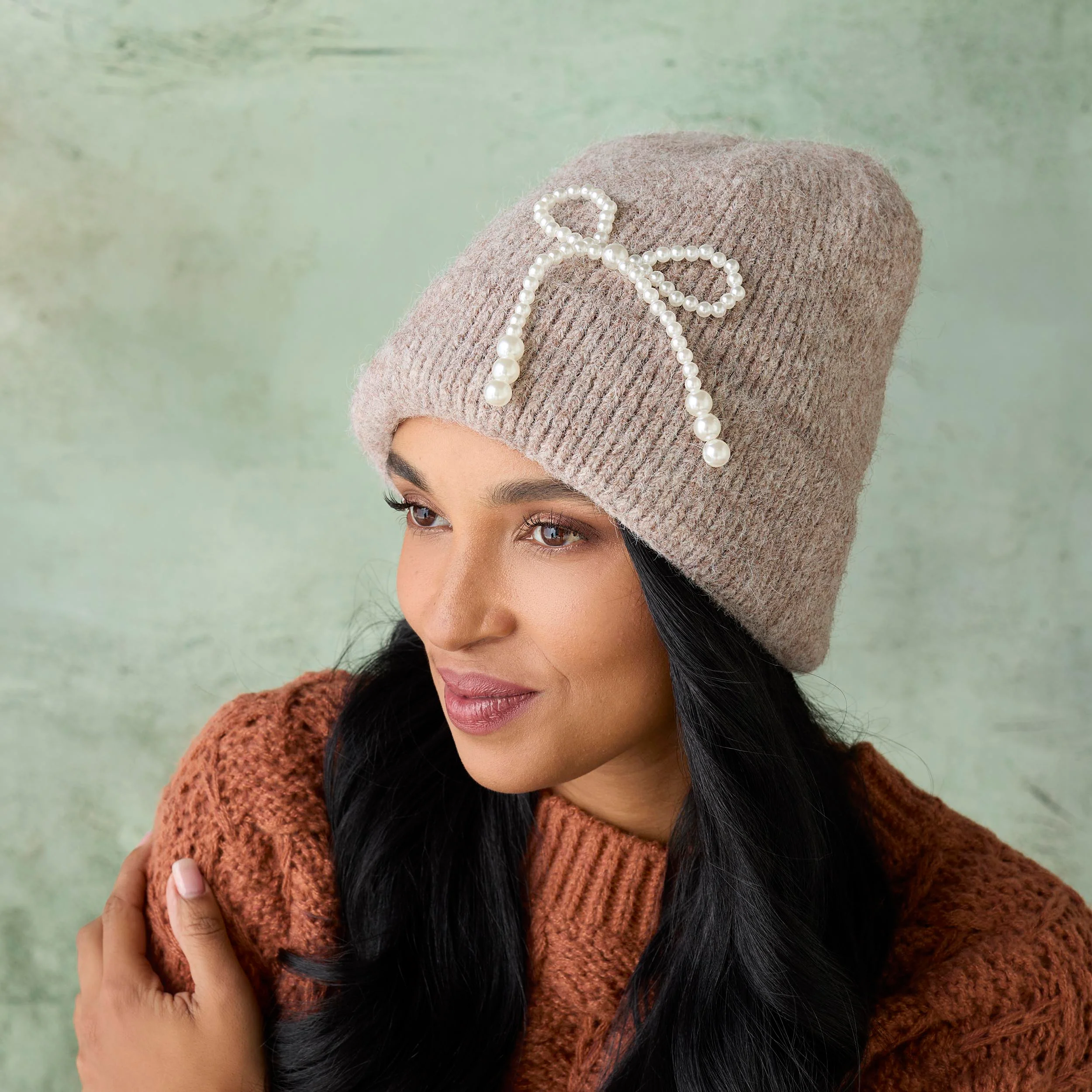 PEARL BOW HAT