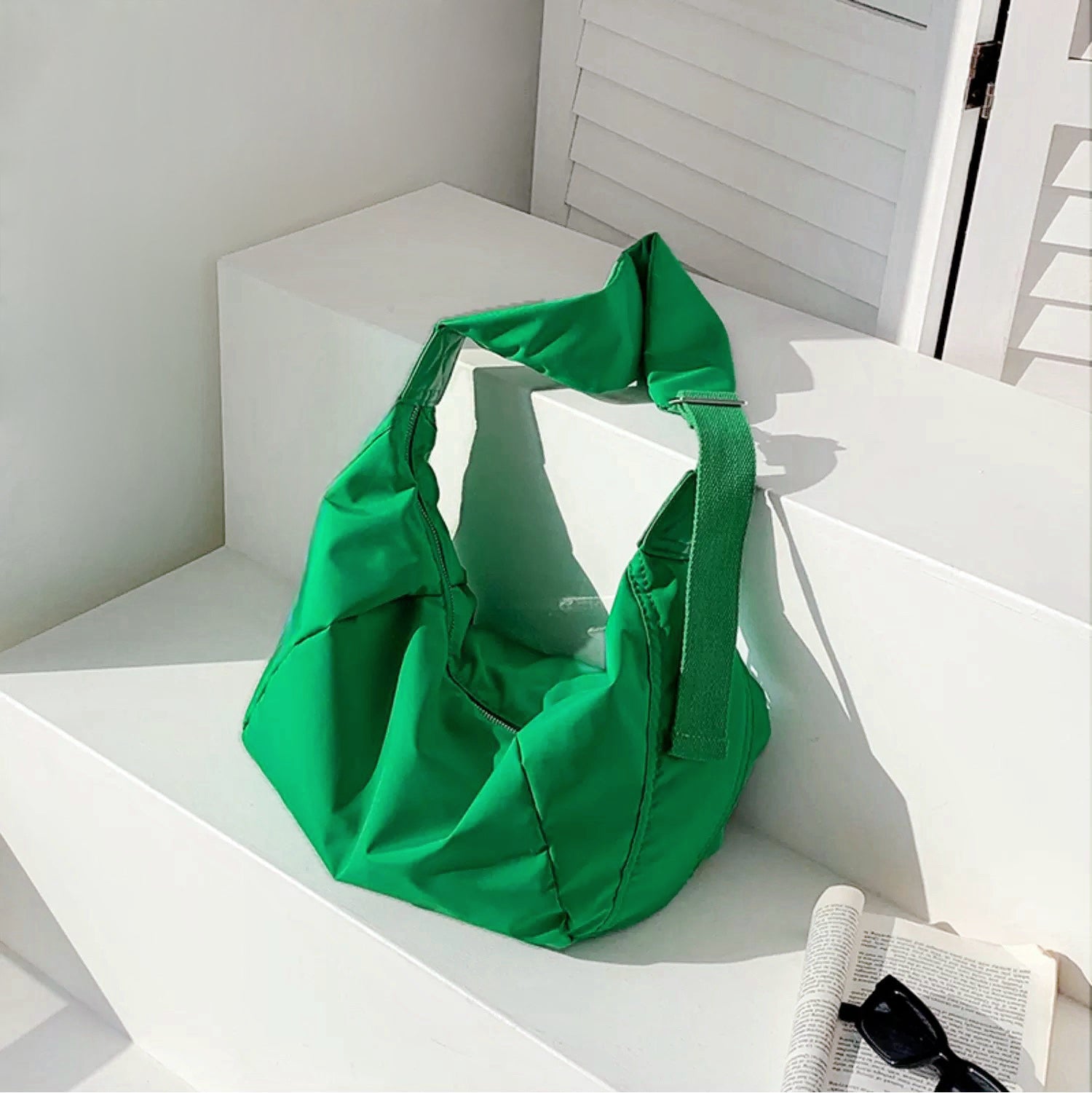 CASUAL CURVE CRESCENT BAG