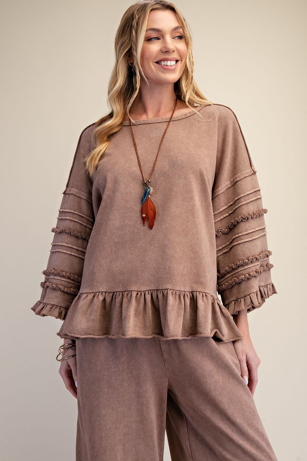 RUFFLE BOTTOM OVERSIZED TOP