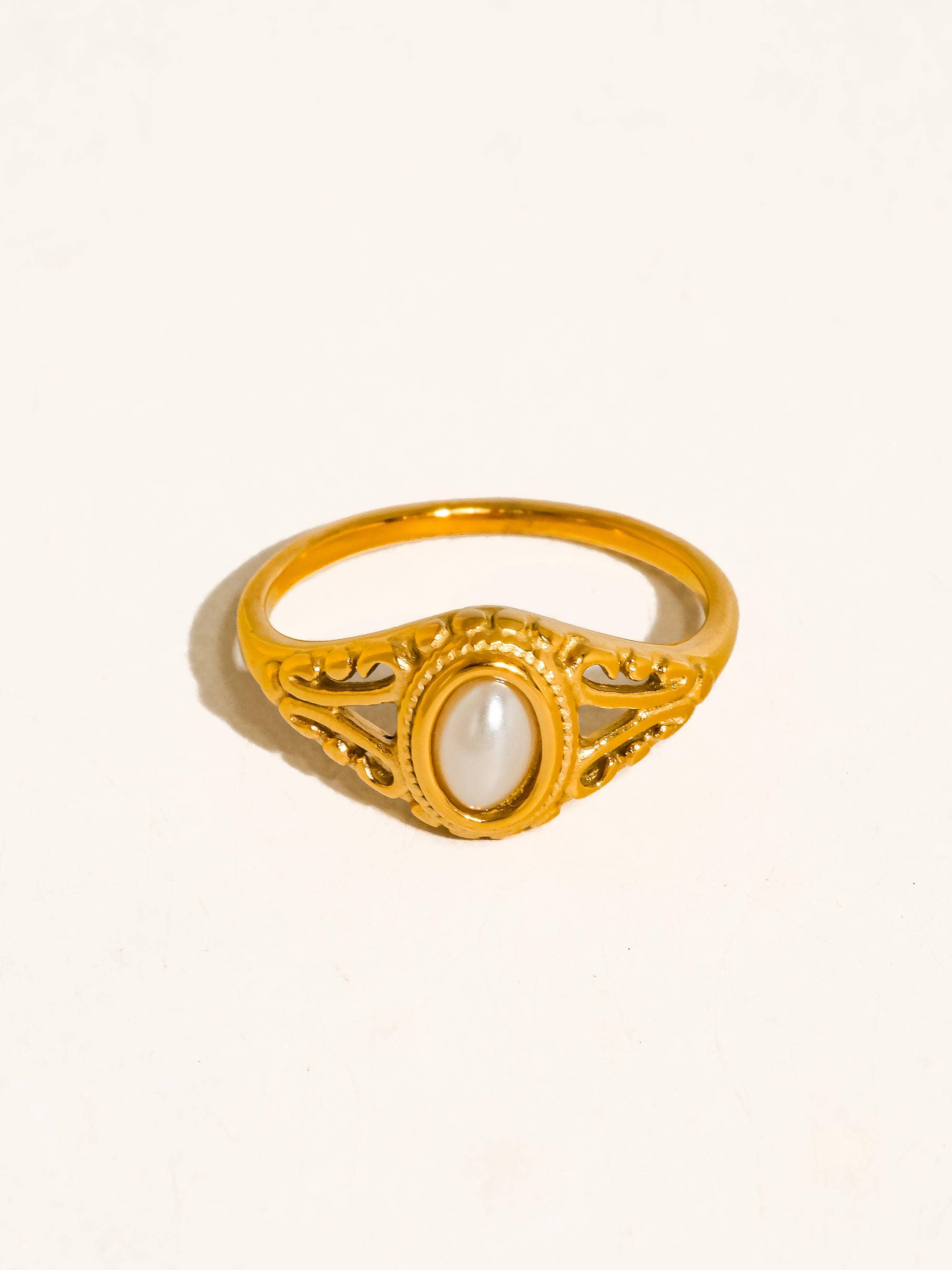 BLOIS 18K GOLD NON-TARNISH VINTAGE PEARL FILIGREE RING