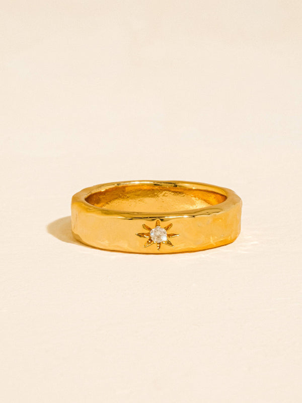 NAIA 18K GOLD VINTAGE CELESTIAL STAR BAND RING
