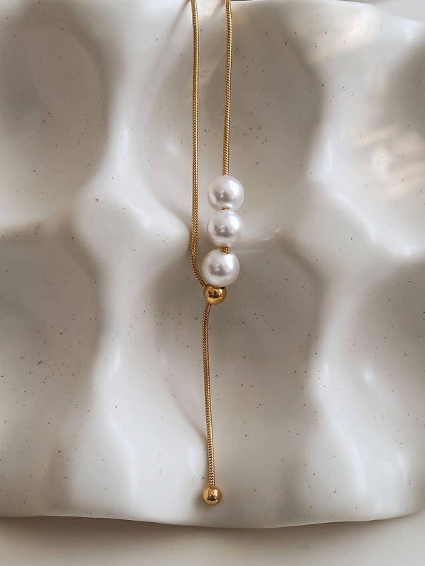 MOTANA 18K GOLD NON-TARNISH PEARL Y DROP SWEATER NECKLACE