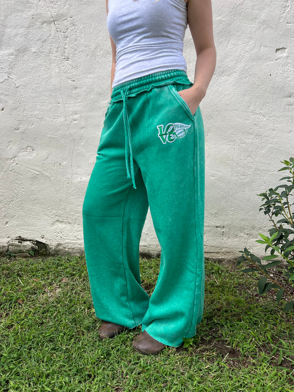 LOVE FRONT PATCH SWEATPANTS