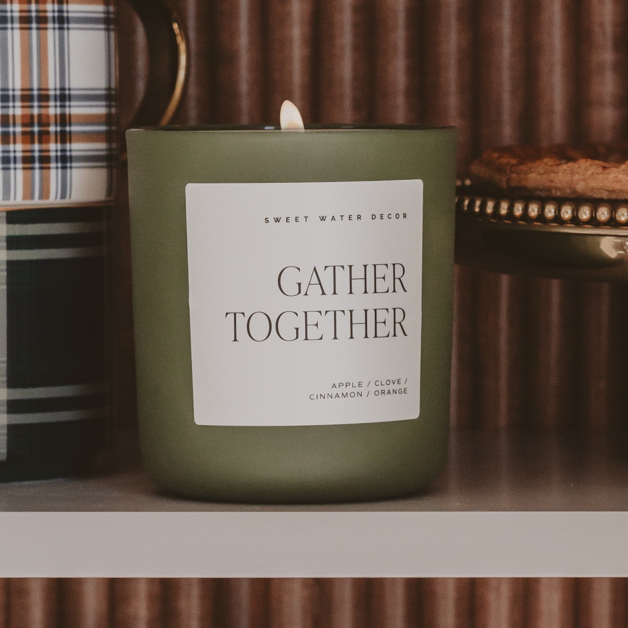 GATHER TOGETHER SOY CANDLE - OLIVE MATTE JAR - 15 OZ (FARMHOUSE)
