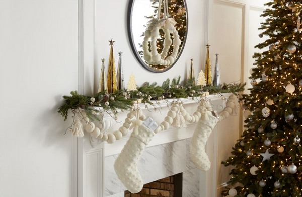 WHITE POM SNOWBALL TASSEL GARLAND