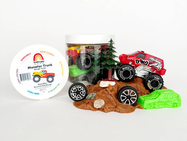 MONSTER TRUCK DOUGH-TO-GO PLAY KIT