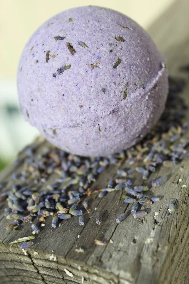 LAVENDER BATH BOMB