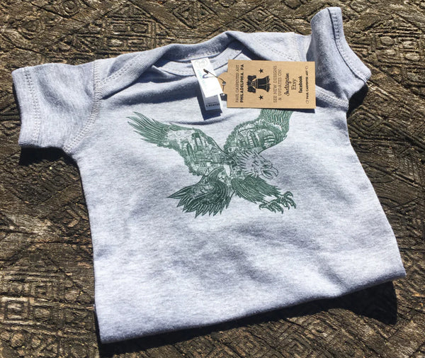 EAGLE SKYLINE ONESIE, GREY