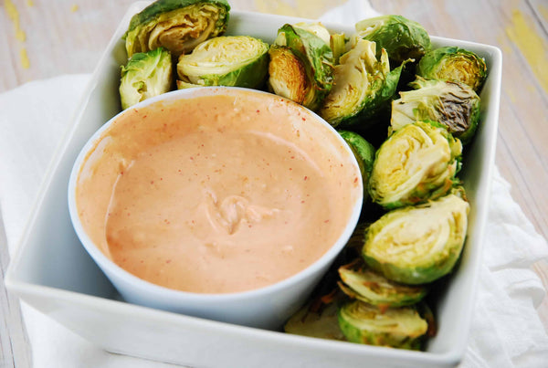 SRIRACHA AIOLI GARNISHING SQUEEZE